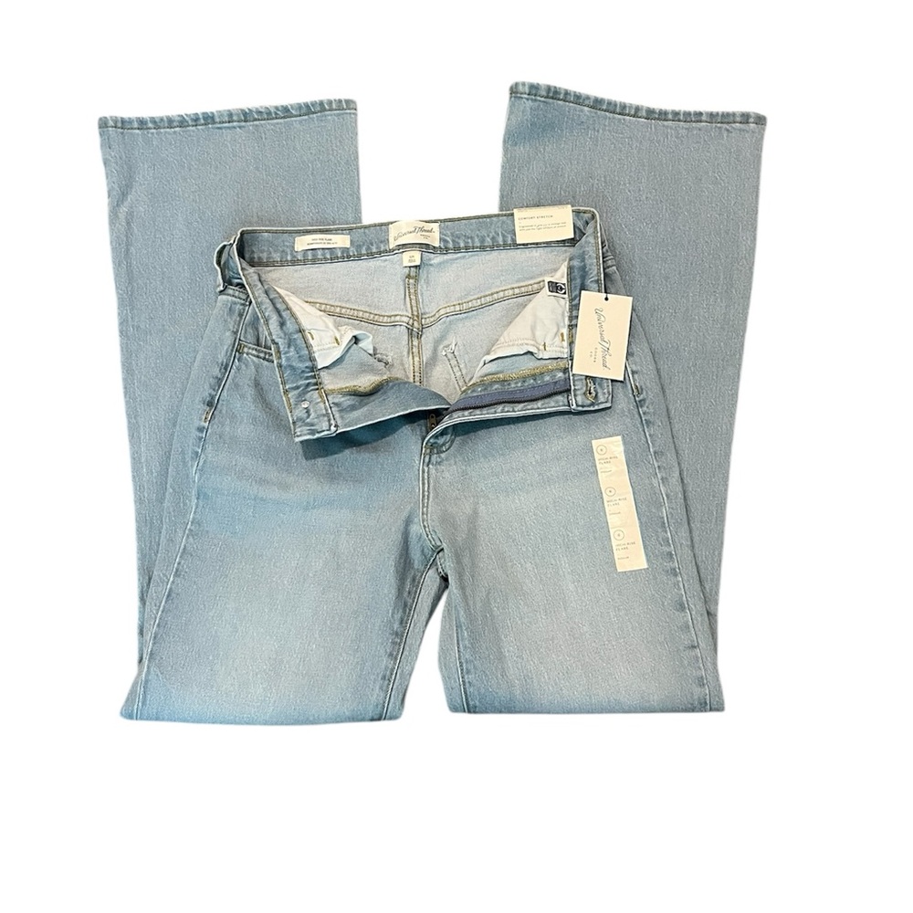 Universal Thread Women's High Waist Light Blue Flare Jeans Size: 6 - Picture 5 of 8